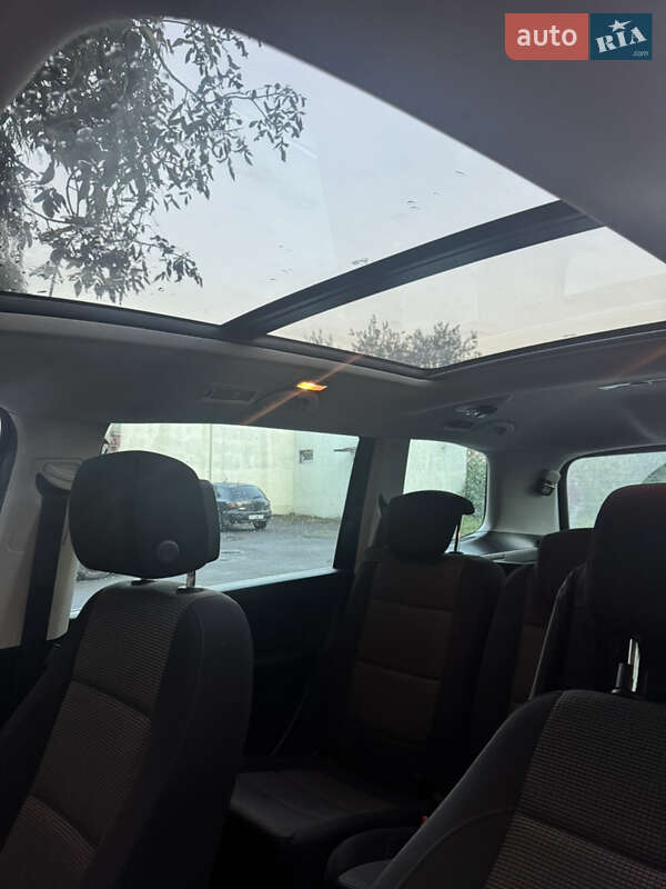 Минивэн Volkswagen Sharan 2015 в Ровно