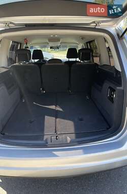 Минивэн Volkswagen Sharan 2011 в 