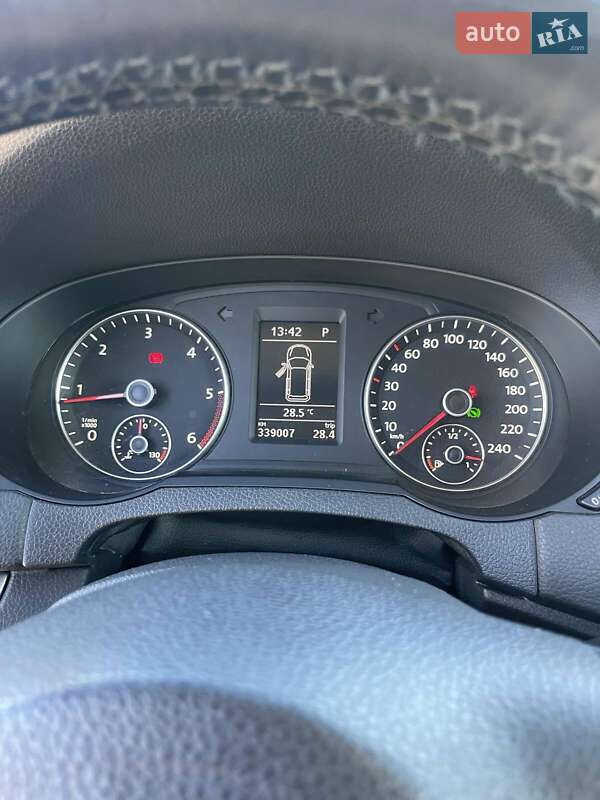 Минивэн Volkswagen Sharan 2011 в Харькове