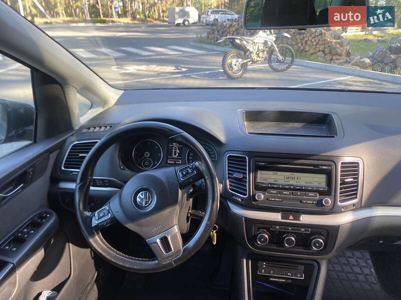 Минивэн Volkswagen Sharan 2010 в Маневичах