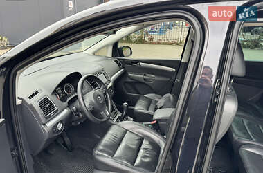 Минивэн Volkswagen Sharan 2011 в 