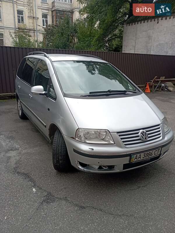 Мінівен Volkswagen Sharan 2007 в Києві