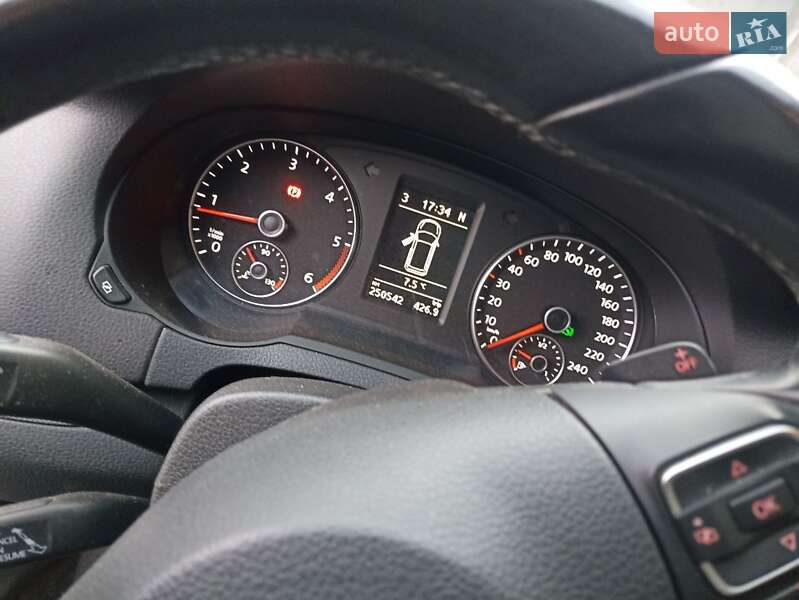 Минивэн Volkswagen Sharan 2012 в Староконстантинове