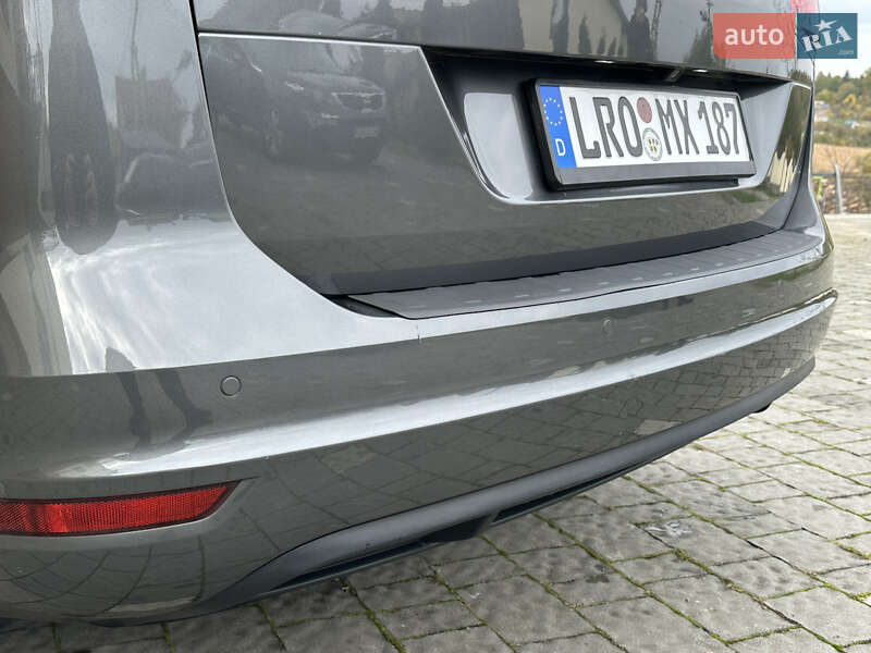 Минивэн Volkswagen Sharan 2015 в Дрогобыче