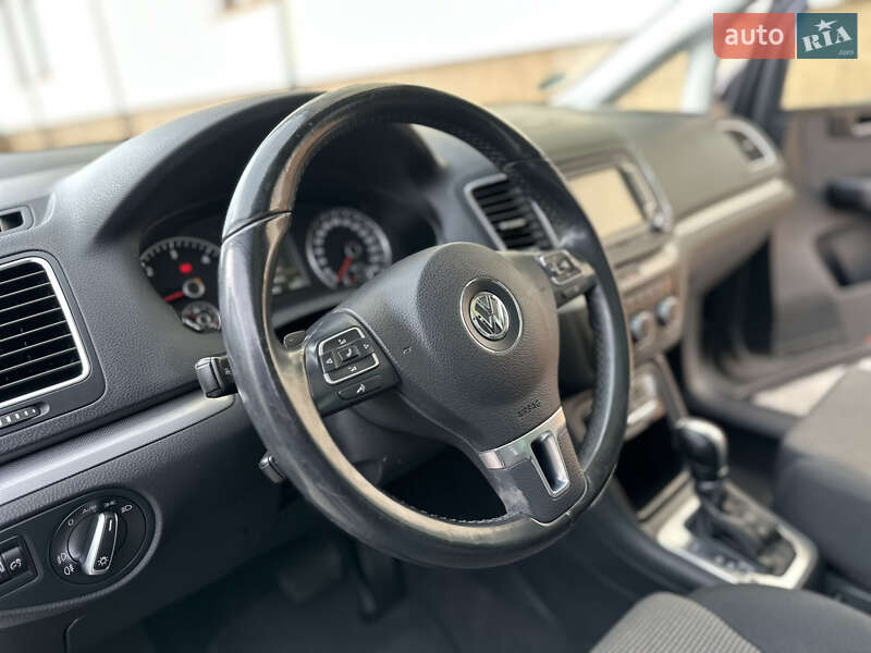 Минивэн Volkswagen Sharan 2015 в Дрогобыче