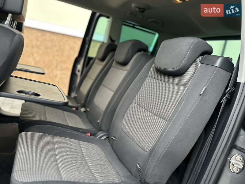 Минивэн Volkswagen Sharan 2015 в Дрогобыче