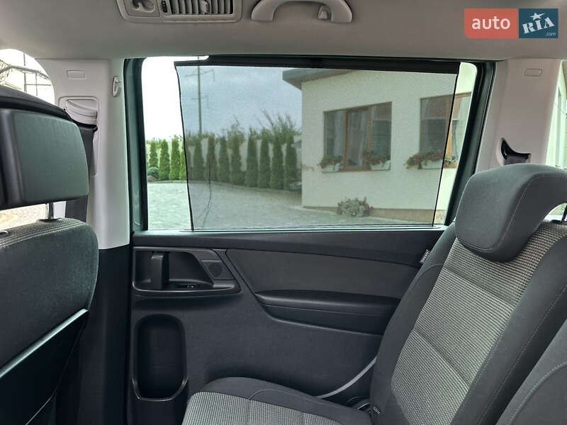 Минивэн Volkswagen Sharan 2015 в Дрогобыче