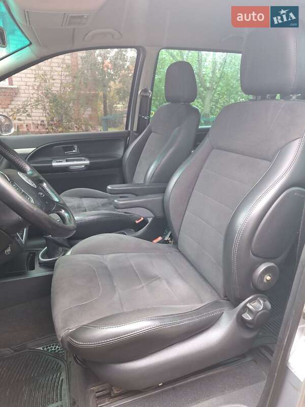 Минивэн Volkswagen Sharan 2004 в Виннице