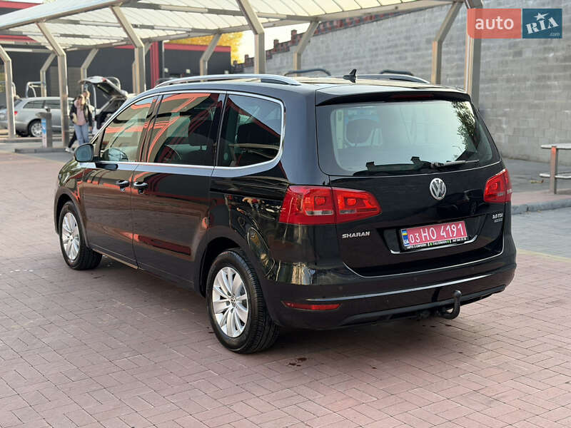 Минивэн Volkswagen Sharan 2014 в Ровно