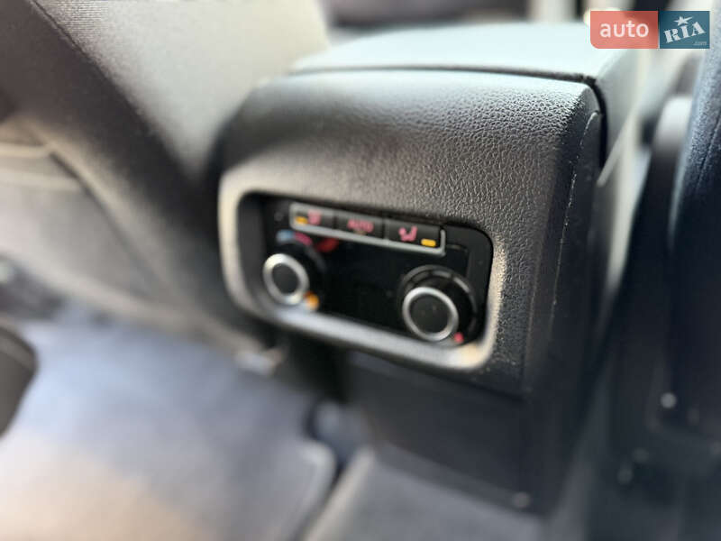 Минивэн Volkswagen Sharan 2014 в Ровно