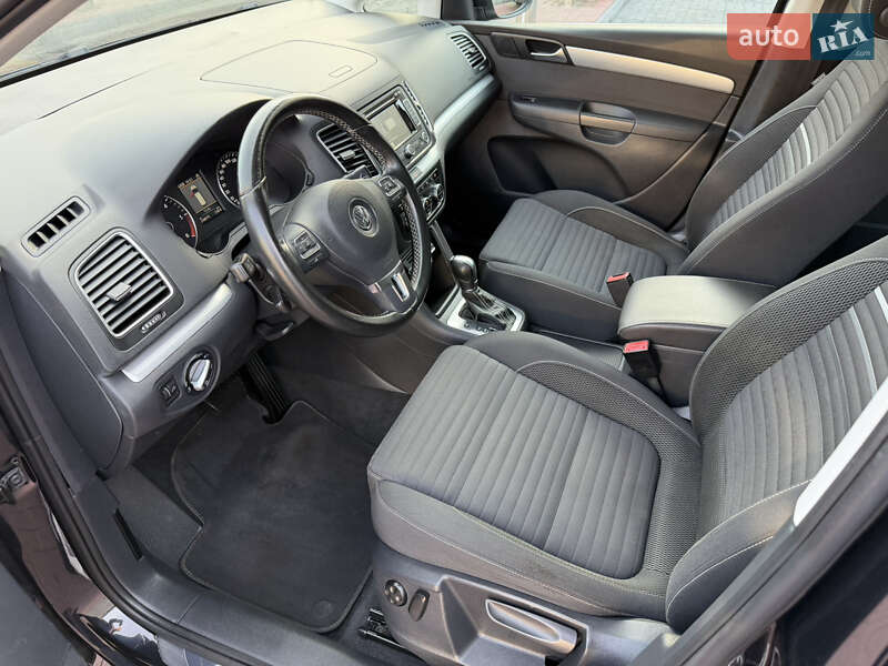 Минивэн Volkswagen Sharan 2014 в Ровно