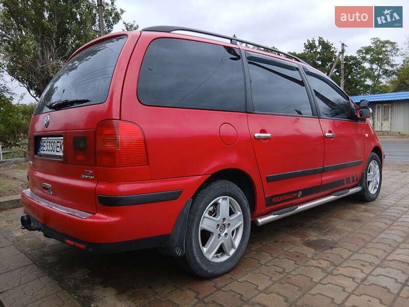 Минивэн Volkswagen Sharan 2002 в Новой Одессе