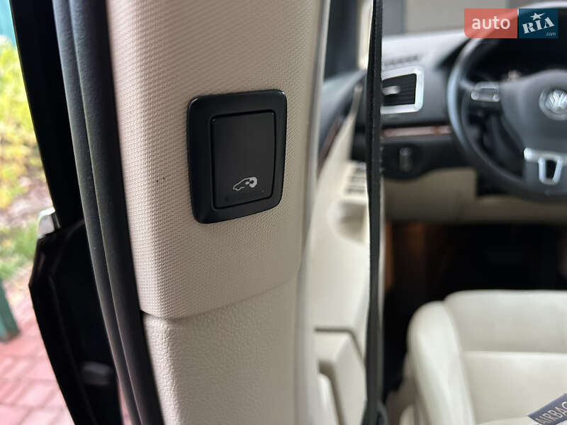 Минивэн Volkswagen Sharan 2011 в Белой Церкви