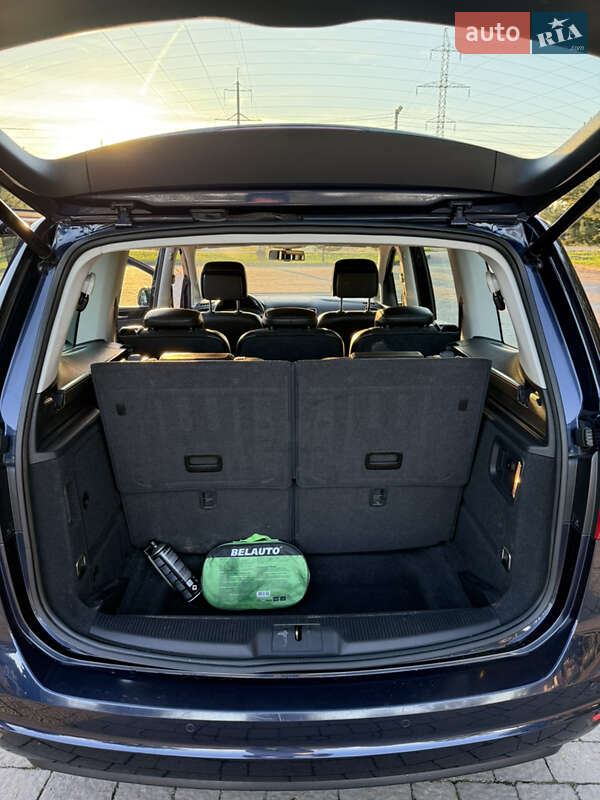 Мінівен Volkswagen Sharan 2015 в Львові