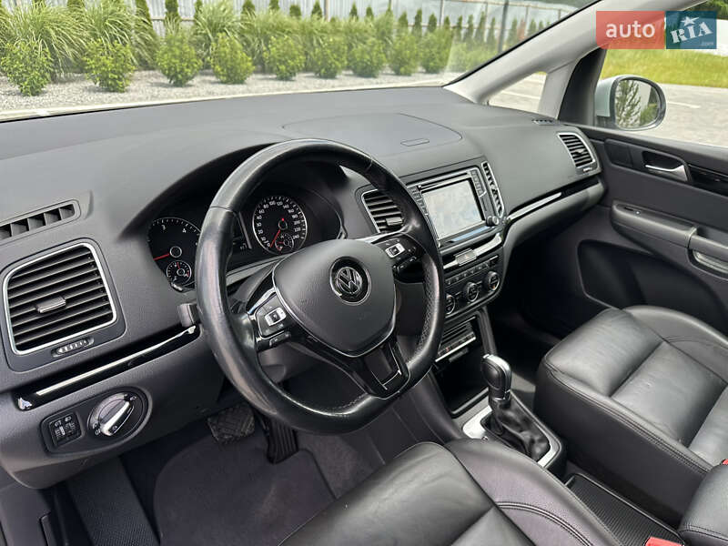 Минивэн Volkswagen Sharan 2017 в Луцке
