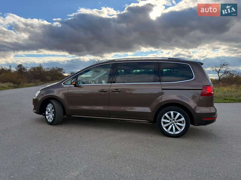 Минивэн Volkswagen Sharan 2012 в Стрые