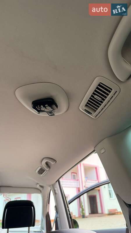 Минивэн Volkswagen Sharan 2012 в Стрые