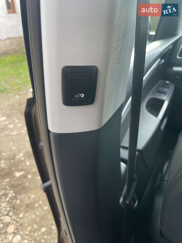 Минивэн Volkswagen Sharan 2012 в Стрые