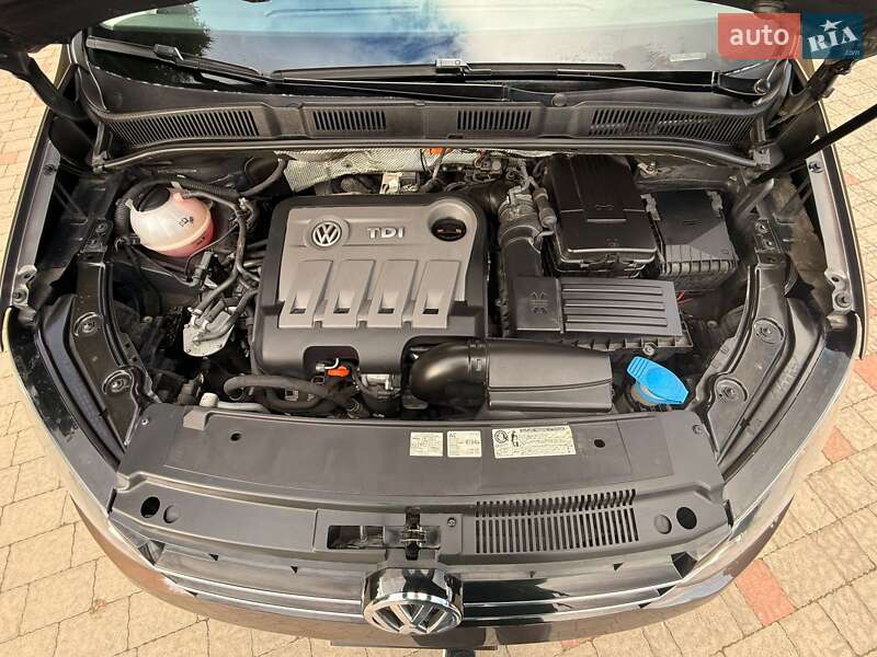 Минивэн Volkswagen Sharan 2012 в Стрые