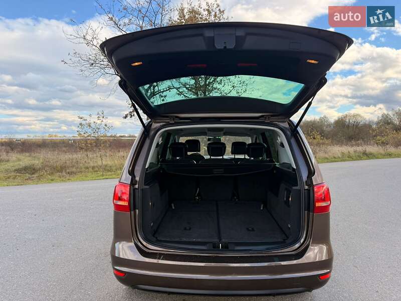 Минивэн Volkswagen Sharan 2012 в Стрые