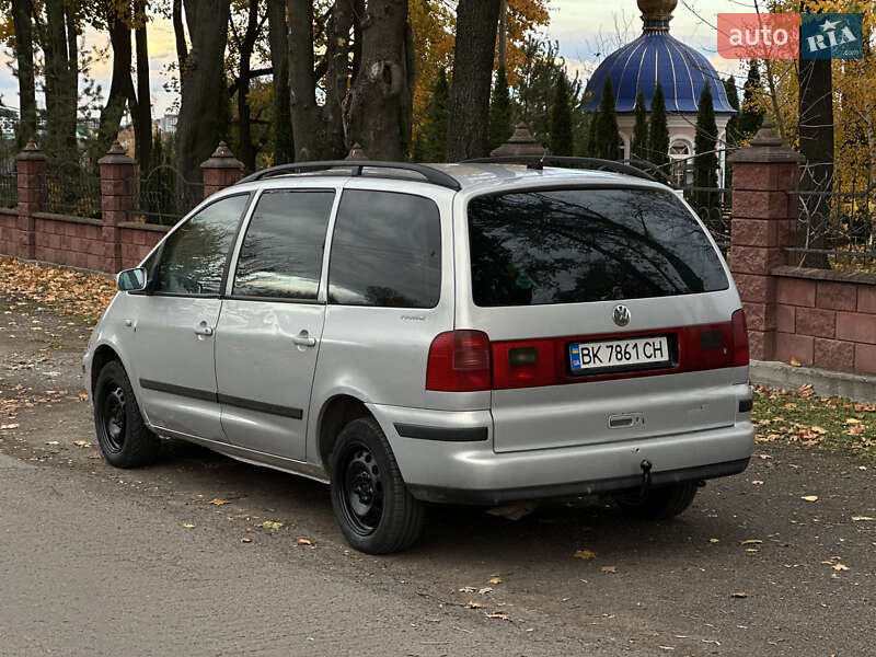 Мінівен Volkswagen Sharan 2001 в Рівному