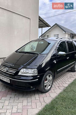 Минивэн Volkswagen Sharan 2003 в Шумске