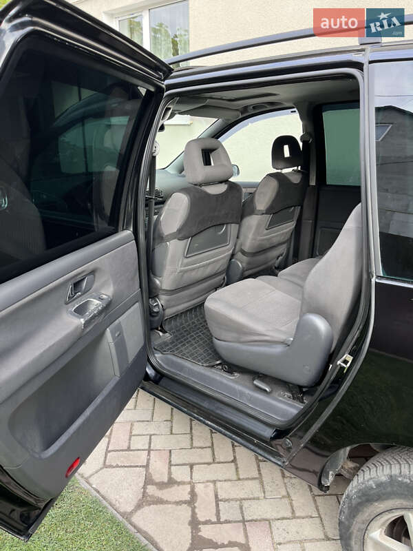 Минивэн Volkswagen Sharan 2003 в Шумске фото 8 Минивэн Volkswagen Sharan 2003 в Шумске