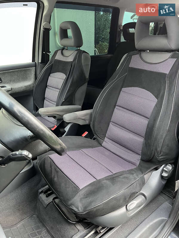 Минивэн Volkswagen Sharan 2003 в Шумске фото 20 Минивэн Volkswagen Sharan 2003 в Шумске