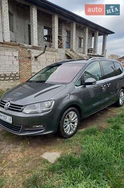 Минивэн Volkswagen Sharan 2011 в Житомире