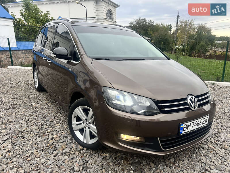 Минивэн Volkswagen Sharan 2012 в Ромнах