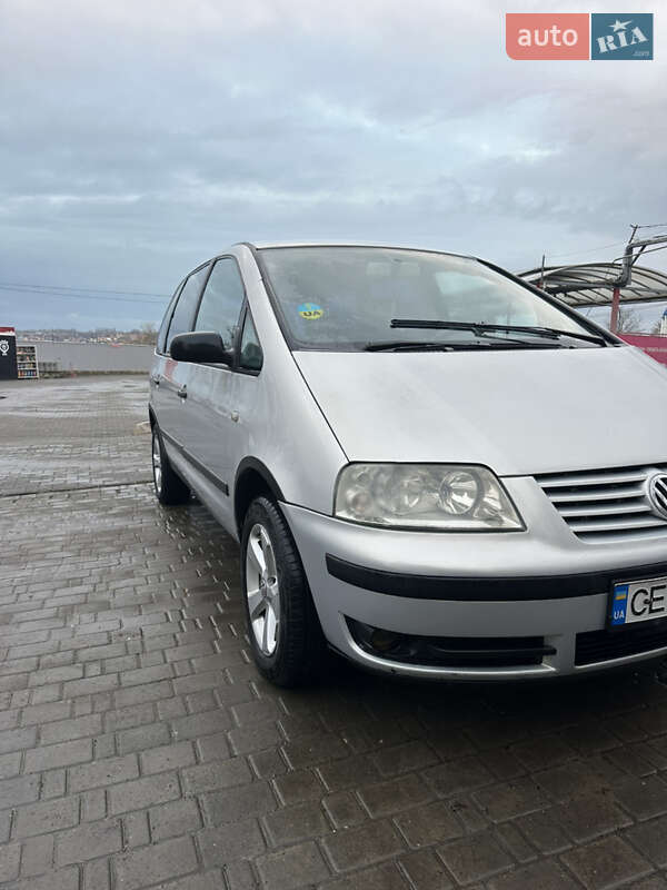 Минивэн Volkswagen Sharan 2001 в Вижнице