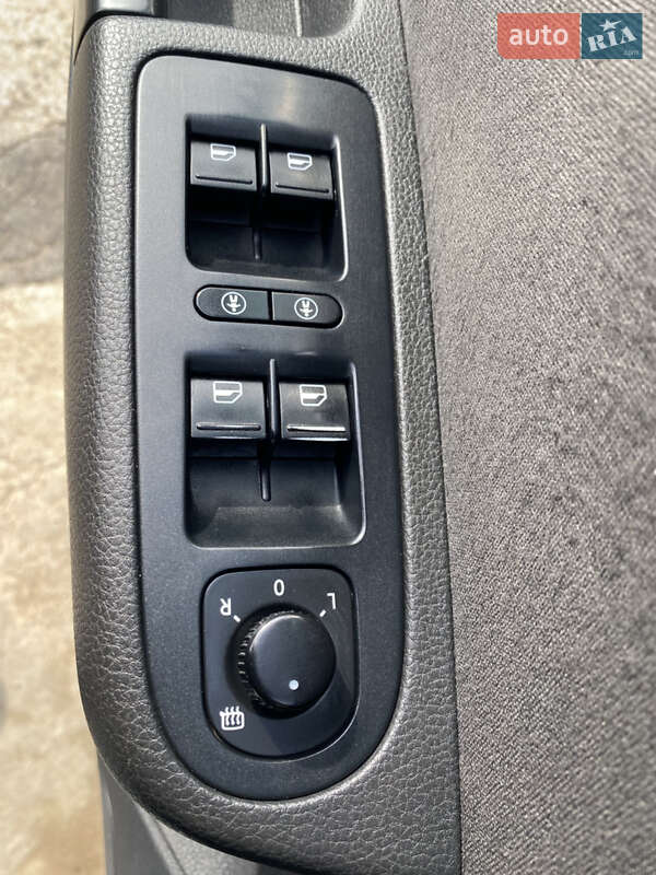 Минивэн Volkswagen Sharan 2011 в Доброславе фото 21 Минивэн Volkswagen Sharan 2011 в Доброславе