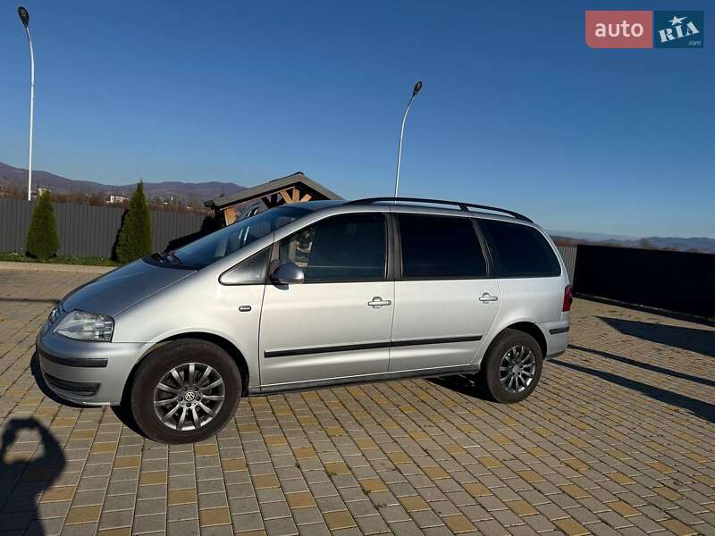 Минивэн Volkswagen Sharan 2009 в Иршаве