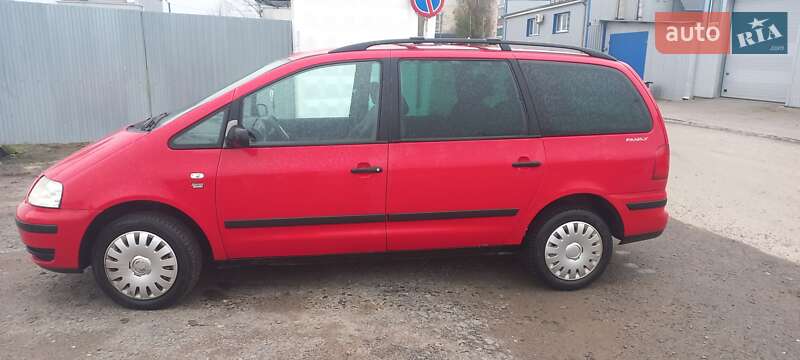 Минивэн Volkswagen Sharan 2001 в Хмельницком