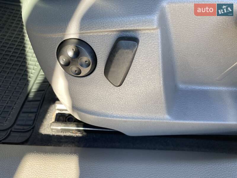 Минивэн Volkswagen Sharan 2011 в Сарнах фото 24 Минивэн Volkswagen Sharan 2011 в Сарнах