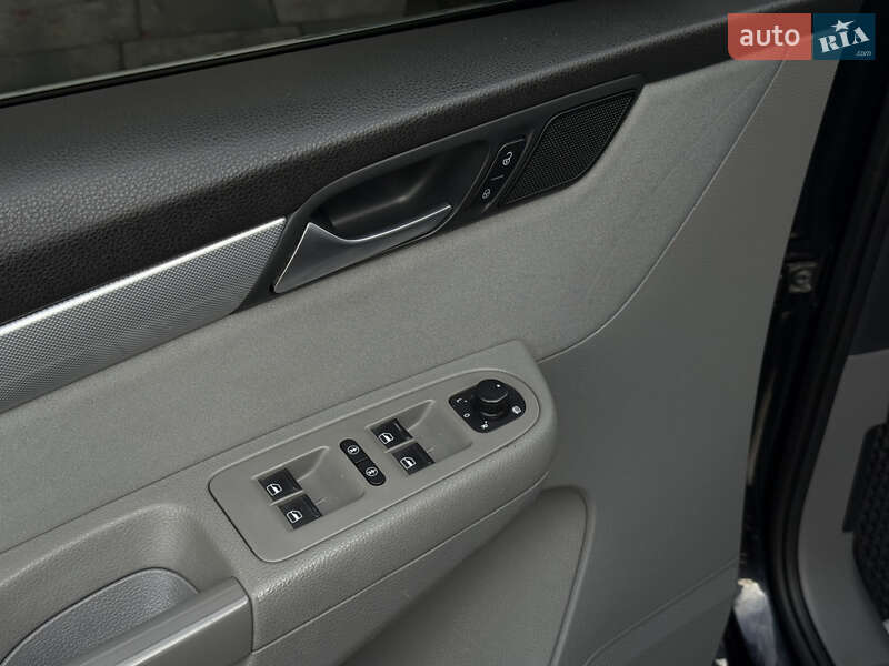 Минивэн Volkswagen Sharan 2010 в Тячеве фото 36 Минивэн Volkswagen Sharan 2010 в Тячеве
