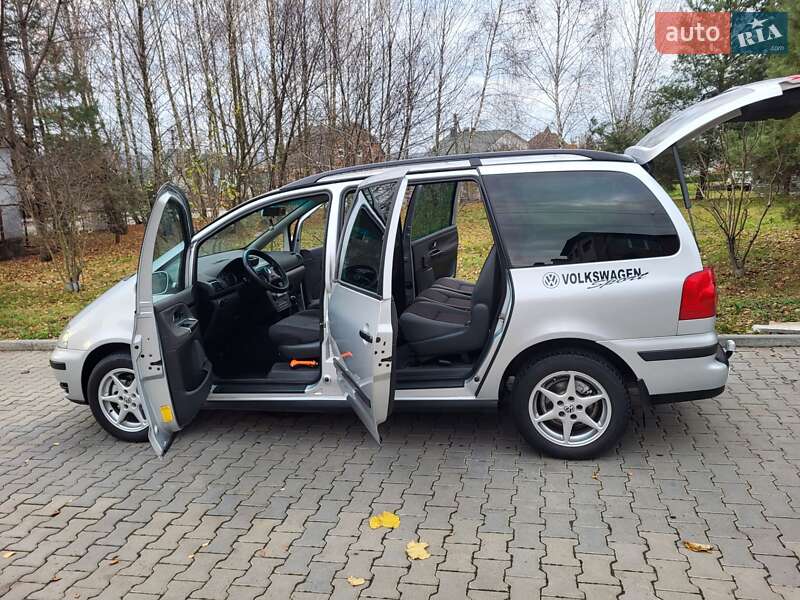 Мінівен Volkswagen Sharan 2004 в Хмельницькому
