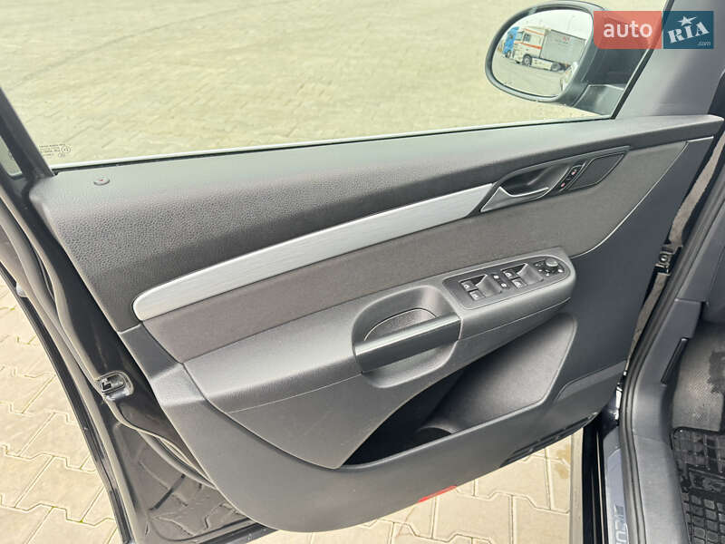 Минивэн Volkswagen Sharan 2015 в Горохове фото 31 Минивэн Volkswagen Sharan 2015 в Горохове