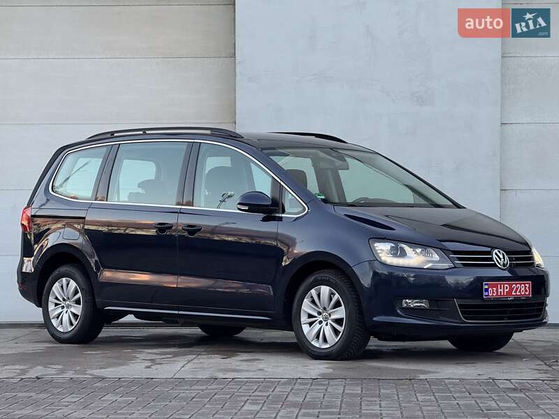 Минивэн Volkswagen Sharan 2015 в Сарнах