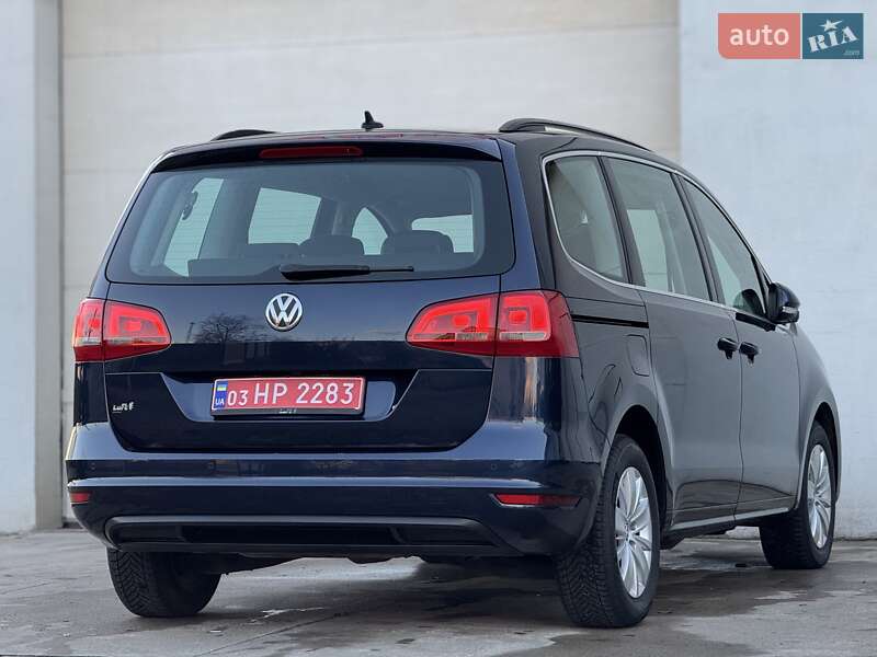 Минивэн Volkswagen Sharan 2015 в Сарнах