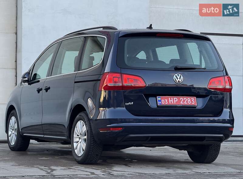 Минивэн Volkswagen Sharan 2015 в Сарнах