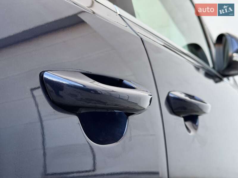 Минивэн Volkswagen Sharan 2015 в Сарнах