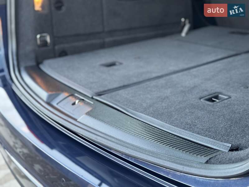 Минивэн Volkswagen Sharan 2015 в Сарнах