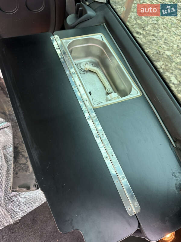 Минивэн Volkswagen Sharan 2005 в Киеве