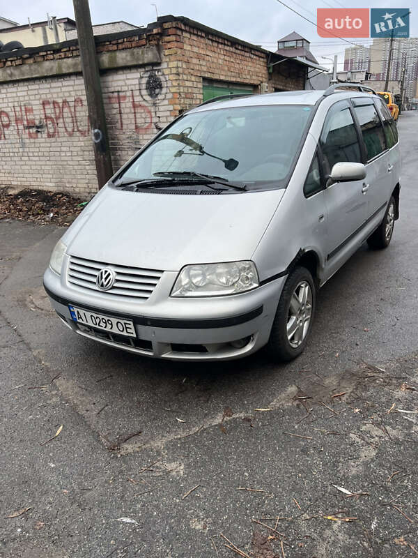 Мінівен Volkswagen Sharan 2001 в Києві