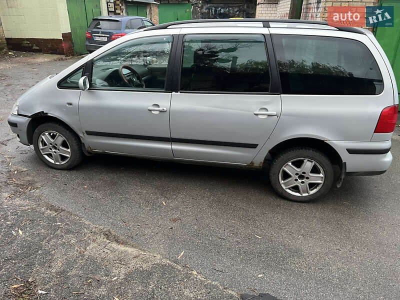 Мінівен Volkswagen Sharan 2001 в Києві