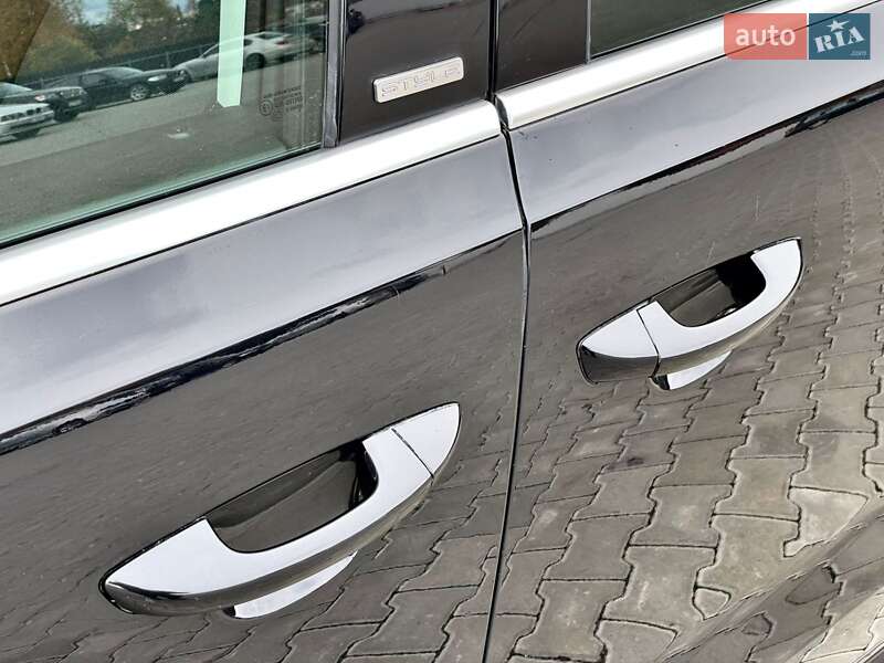 Мінівен Volkswagen Sharan 2012 в Ковелі