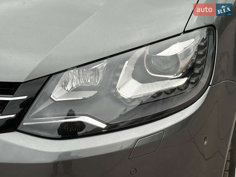 Минивэн Volkswagen Sharan 2012 в Ровно