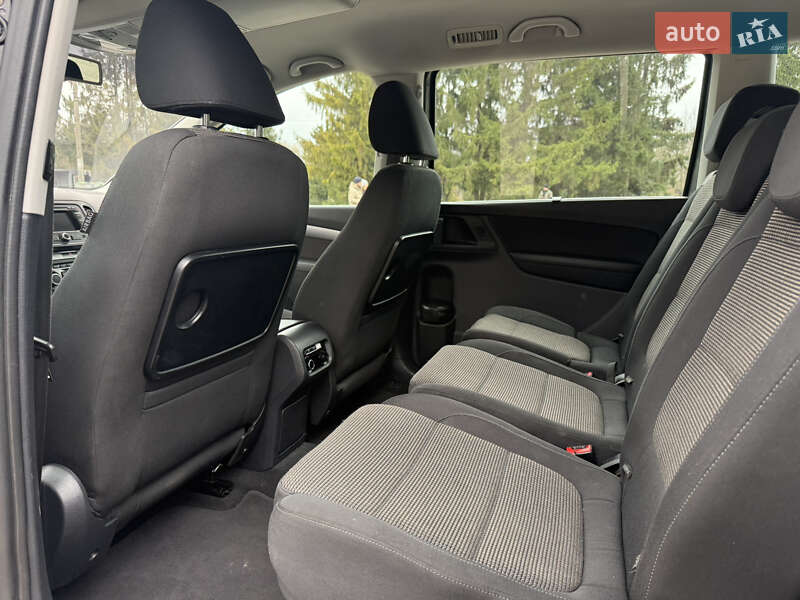 Минивэн Volkswagen Sharan 2012 в Ровно