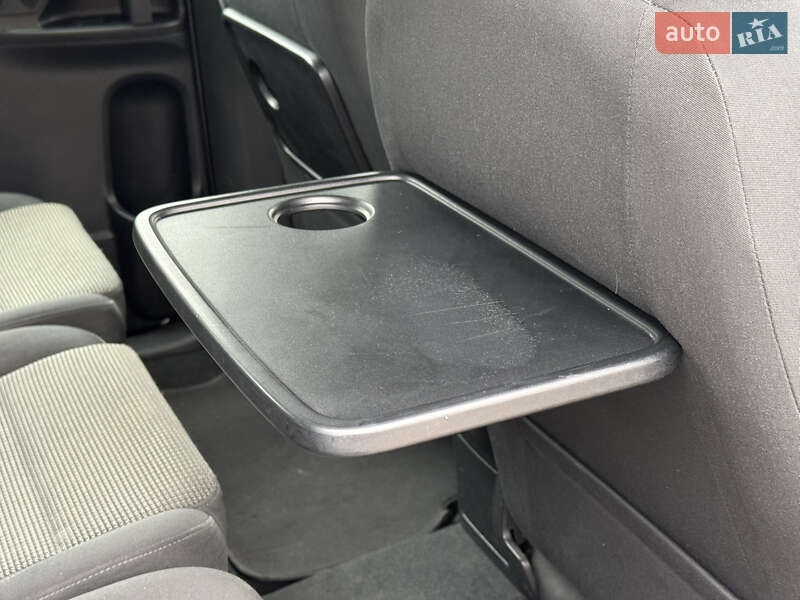 Минивэн Volkswagen Sharan 2012 в Ровно